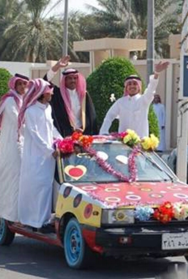 من مواكب اﻷعراس