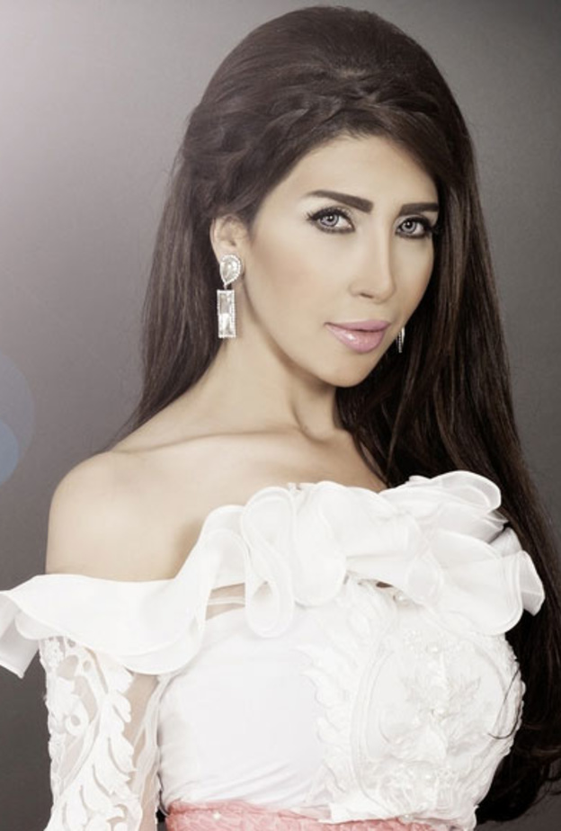 مصممة الأزياء منال عجاج