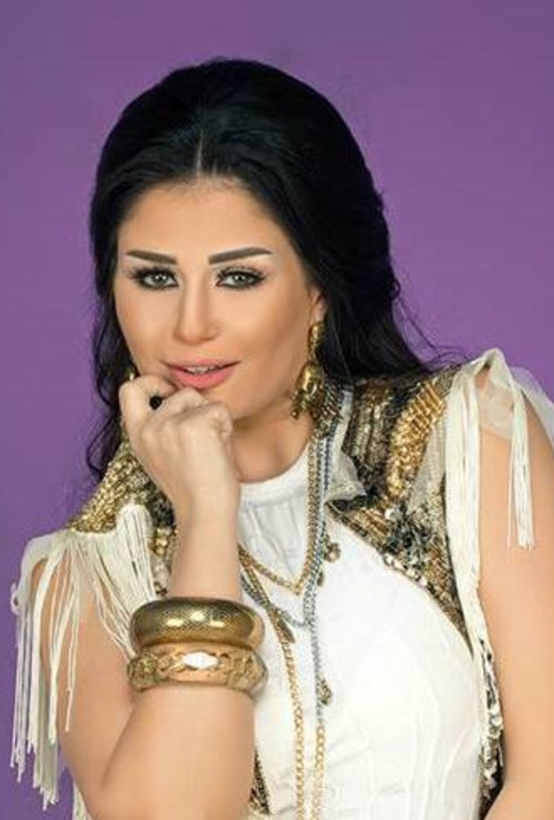 منة فضالي كانت بطلة كليب لفرقة ميامي