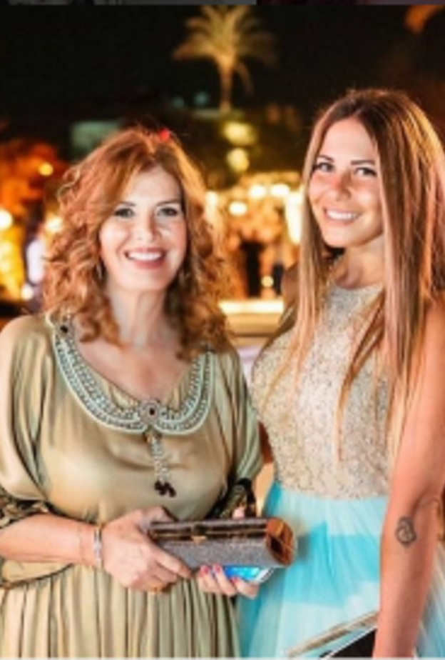 المتابعون اشادوا بجمالهما واكدوا ان ميرفت احلى