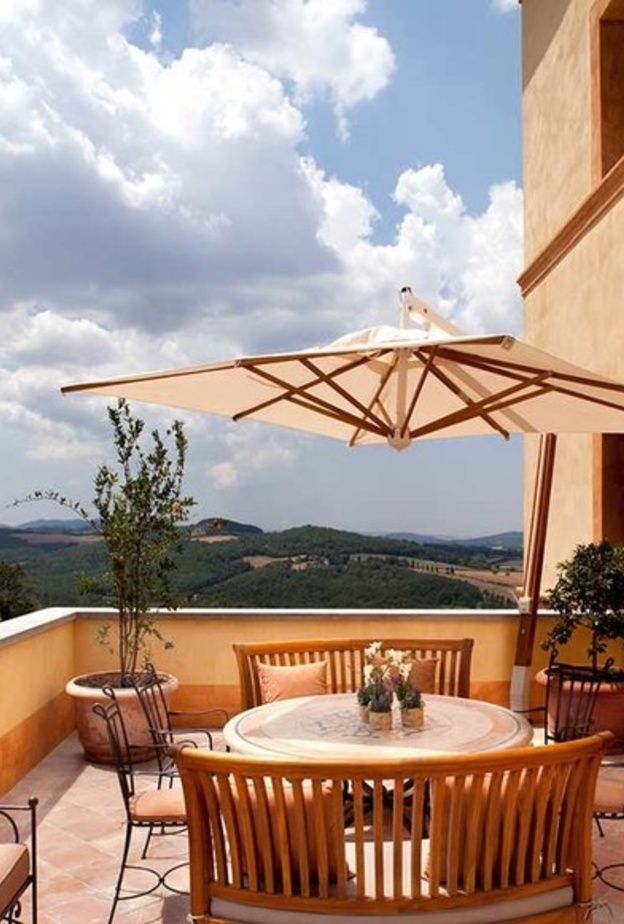 منتجع Castello Di Casole  -  إطلالة الشرفة Castello Di Casole – Terrace View