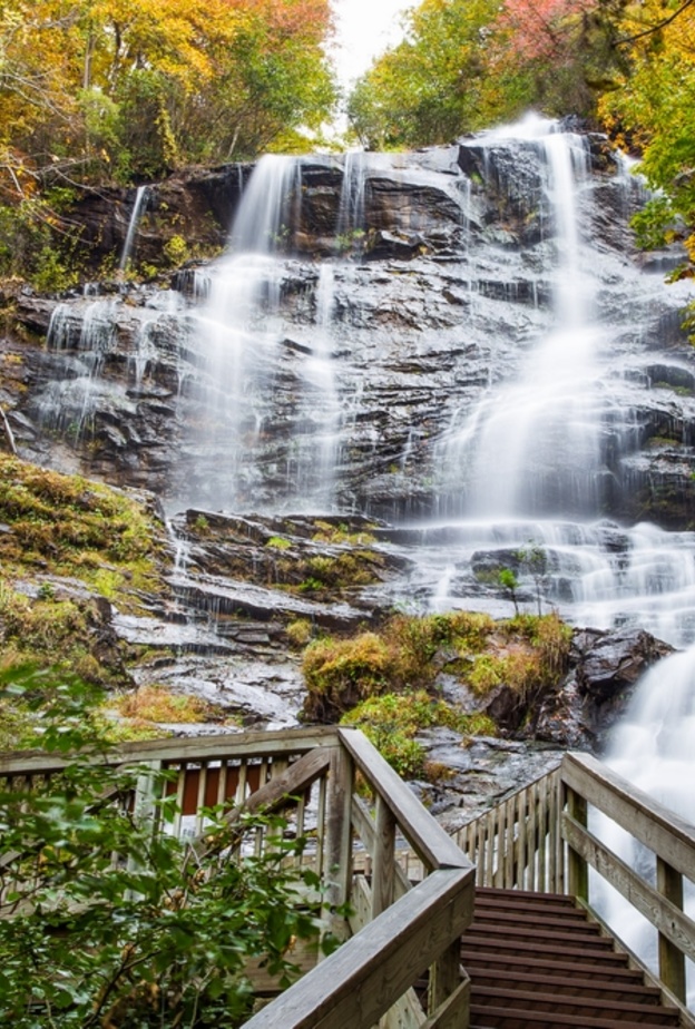 منتزه  Amicalola Falls الوطني في اتلانتا