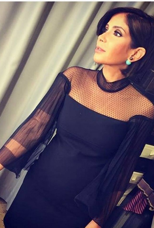 احدث اطلالة لمنى زكي