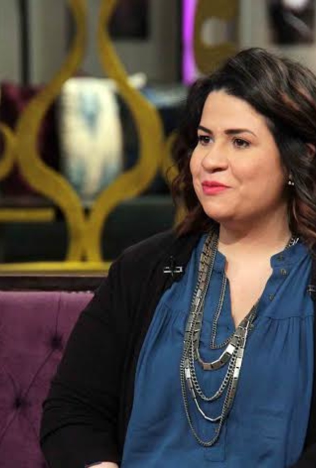 بدرية طلبة تعتبر والدتها اما مثالية