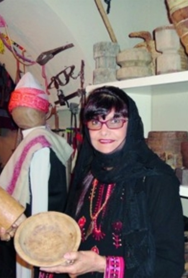 منيرة السناني