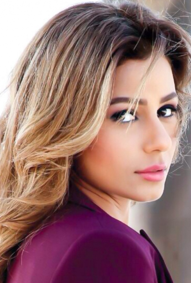 مهيرة عبد العزيز