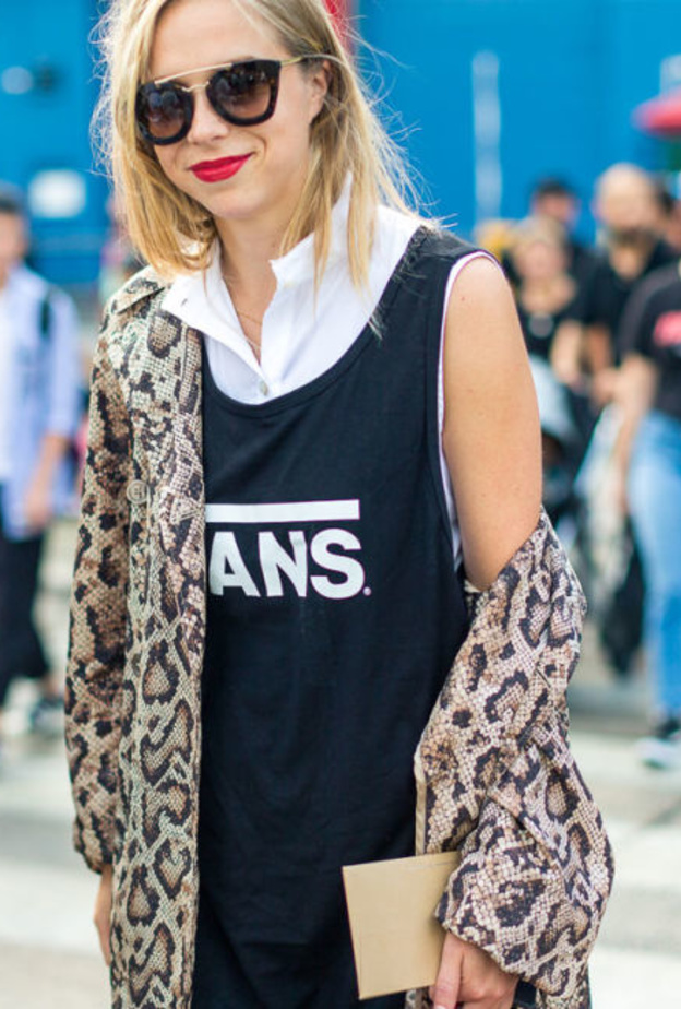 موضة اقمشة النمر مع الجميلة Chloe King