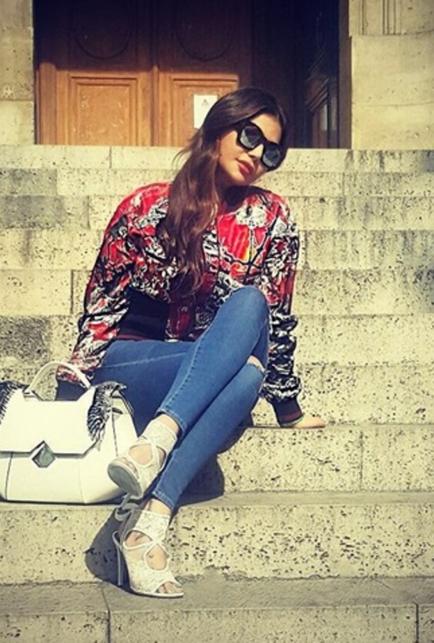 موضة الجينز الممزق باسلوب ناعم