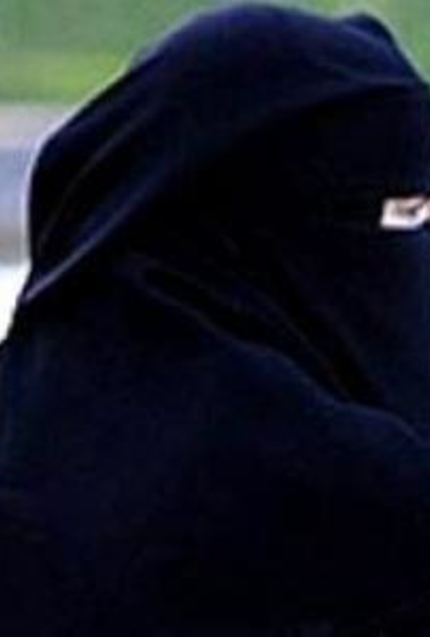 موظفة سعودية