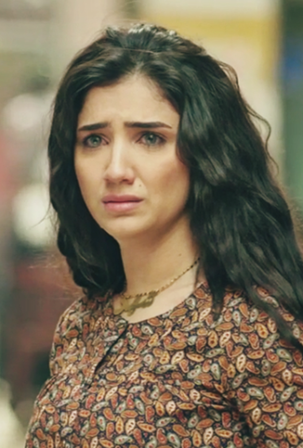 الفنانة مي عمر