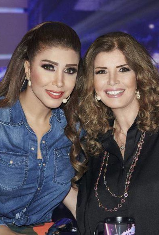 ميرفت أمين مع مقدمة البرنامج أروي