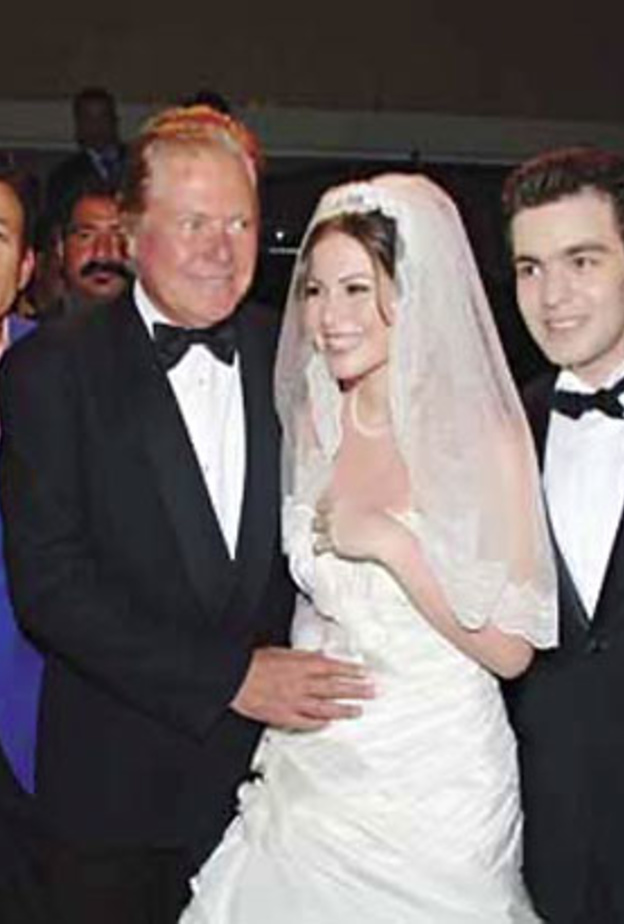 زفاف منة حسين فهمي الاول