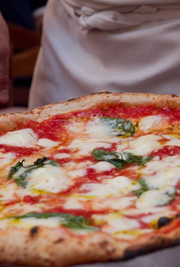 نابولي، إيطاليا