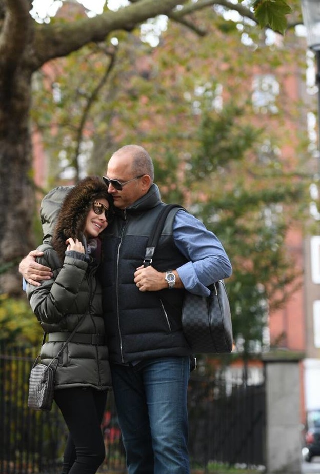 نانسي عجرم وزوجها في رحلة لندن