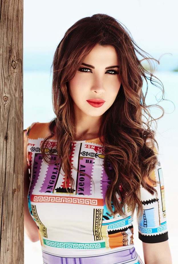 نانسي عجرم تنصح الأهالي بالاقتداء بتجربتها 