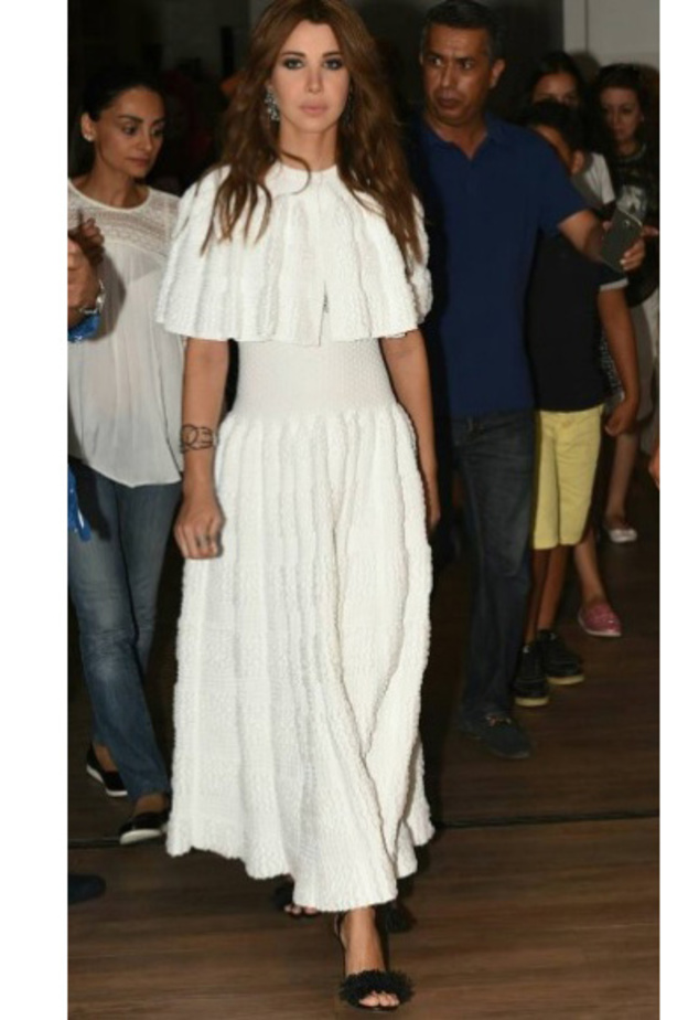 نانسي عجرم بحذاء أكوازورا