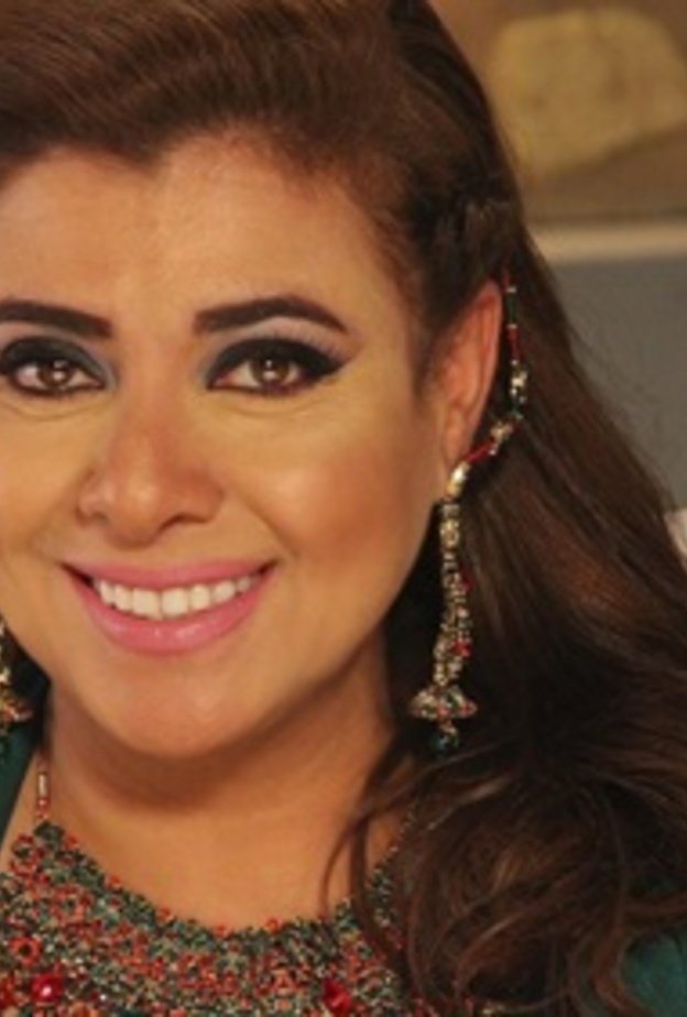 نشوى مصطفى تؤدي مناسك العمرة