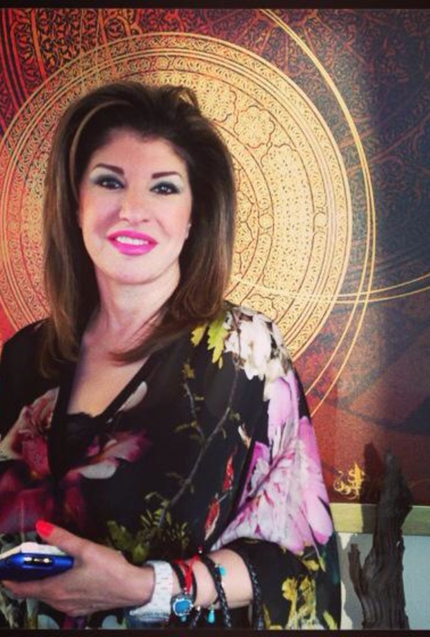 هالة سرحان تحتفل بابنها مع طليقها وضرتها!