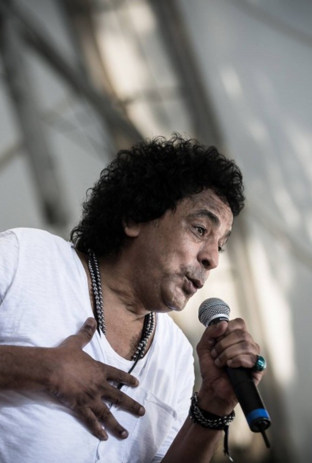 هل يستجيب منير لنصائح الأطباء