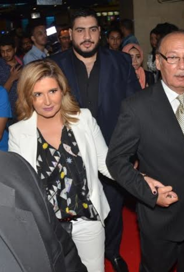 هنا شيحة مع ابيها