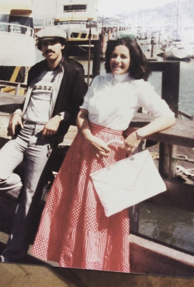 والدة الاء بلخي مع والدها 