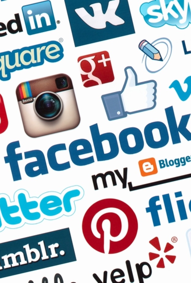 وسائل التواصل الاجتماعي