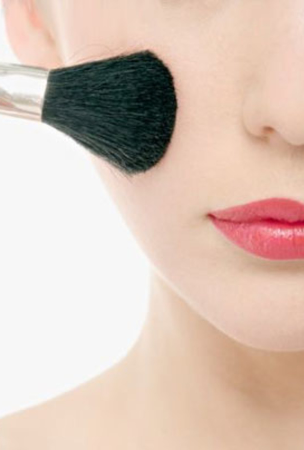 وضع البلاشر بالطريقة الصحيحة يكمل إطلالتك 