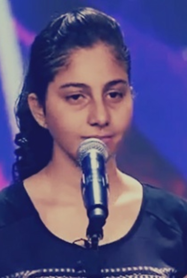 ياسمينا العلواني تودع الطفولة