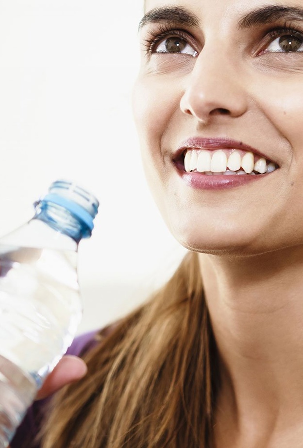 ينصح بشرب الكثير من الماء مع رجيم اتكنز