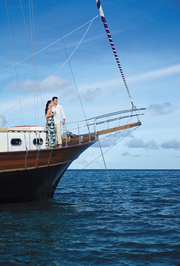 -  رحلات بحرية للعرسان - منتجع Shangri la Sillingili  - شهر العل في المالديف 