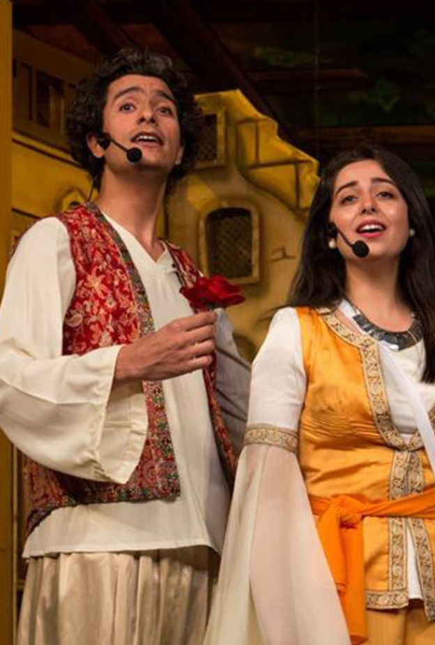 هبة مجدى وزوجها 