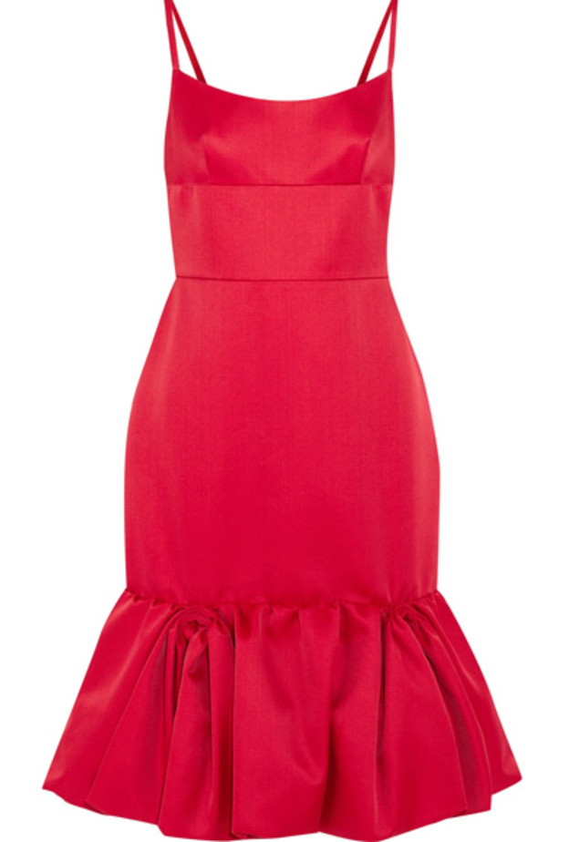 فساتين من اللون الأحمر لإطلالة أنيقة في عيد الأضحى 2017