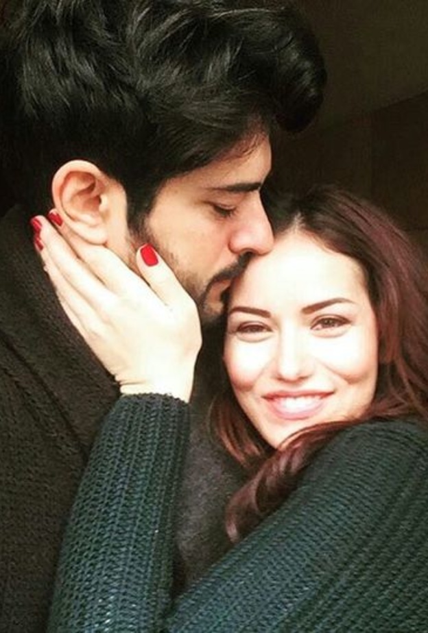 بوراق أوزجفيت وفهرية إفجان