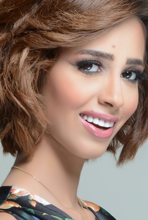 رنا سماحة بالشعر البني سابقا