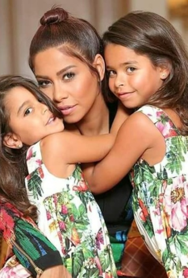 شيرين تعتزل الغناء للتفرغ لتربية ابنتيها