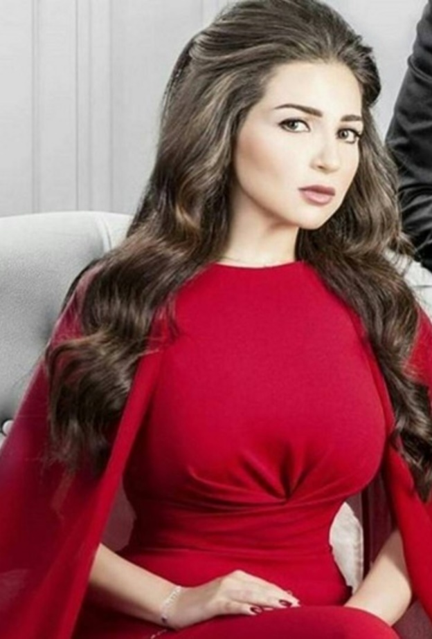 مي عز الدين 2