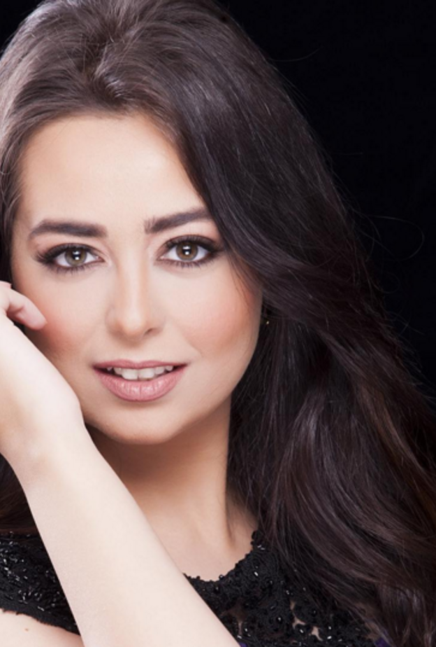 هبة مجدى ومحمد محسن أثناء عرض المسرحية