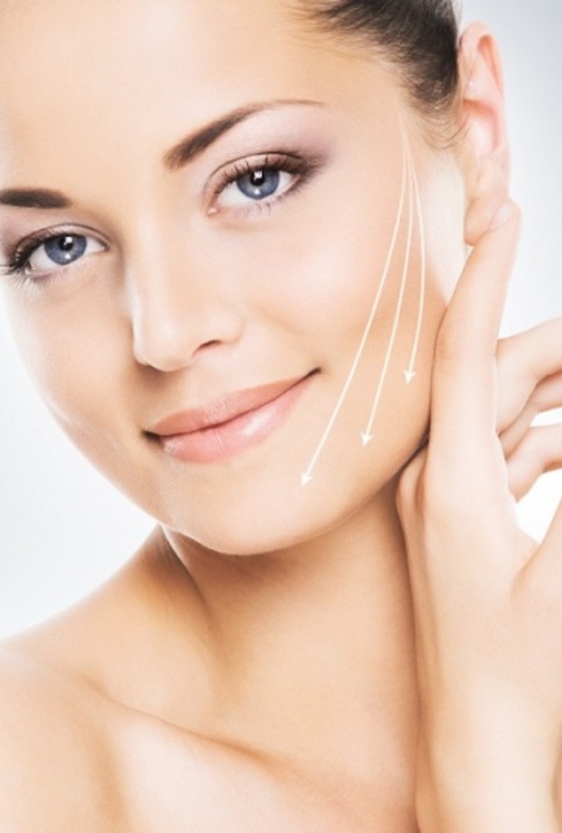 تجاعيد البشرة اكبر عدو للمرأة