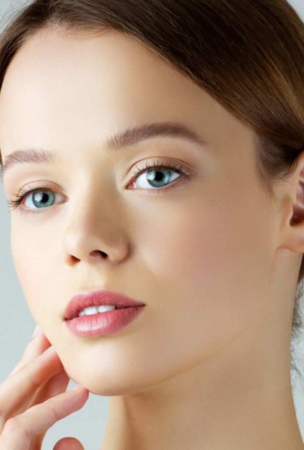 علينا التنويع في اوضاع نومنا تلافيا من الضغط على البشرة باتجاه واحد