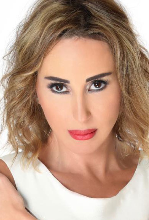 ورد الخال مع شقيقها يوسف ووالدتهما في اجازة على البحر