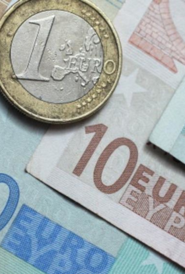 قبل الموت: عجوز تنتقم من ورثتها بإتلاف ملايينها!