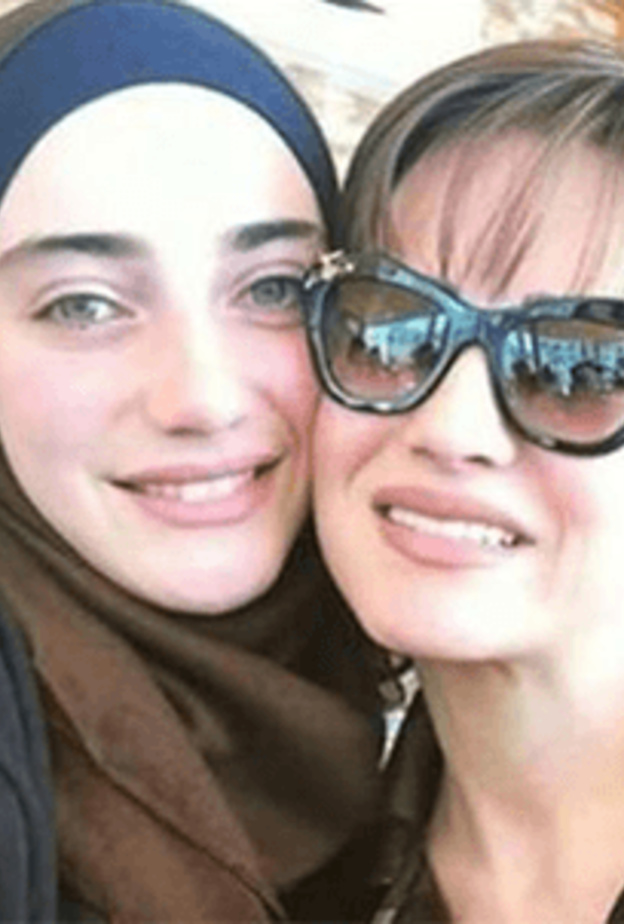 صفاء سلطان وابنتها 2017