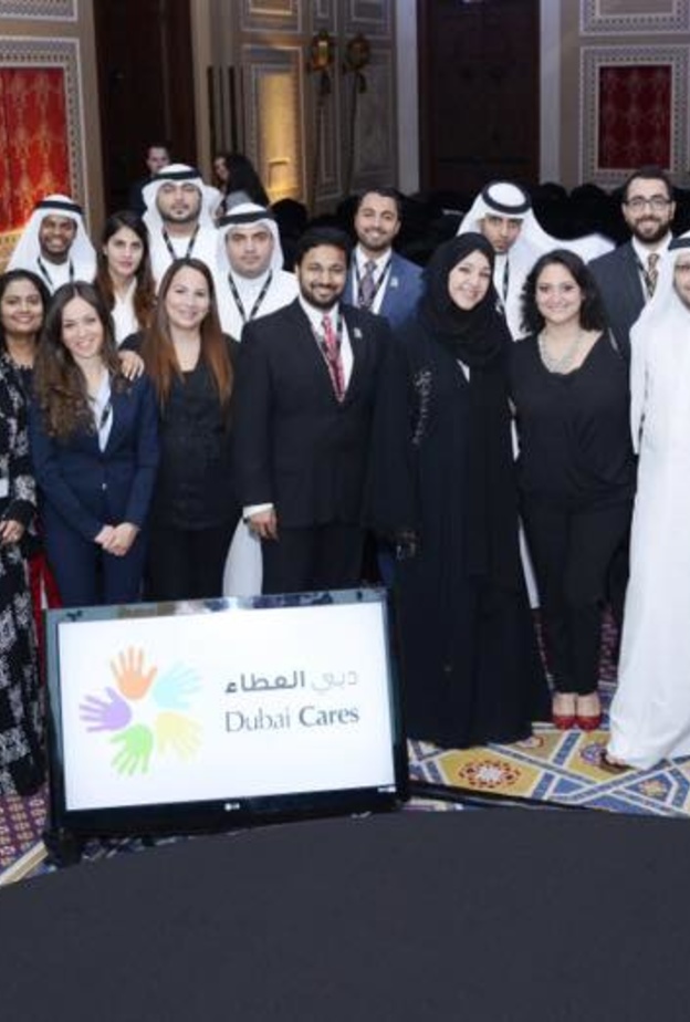 "نعلم بعضنا البعض" حملة "دبي العطاء" لرمضان 2015