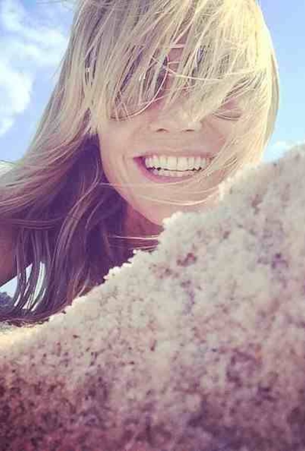 هايدى كلوم لا زالت تبنى قصور الرمال