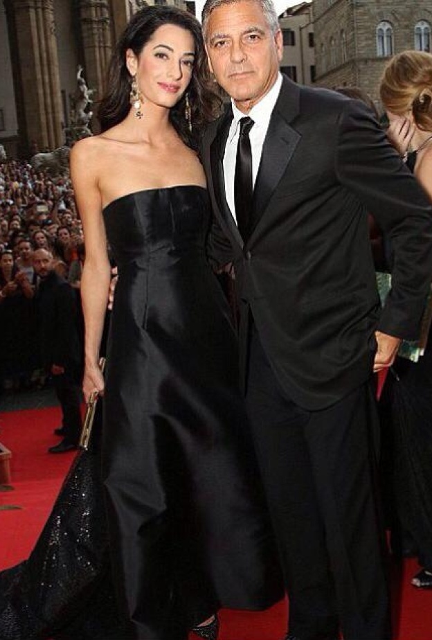  أمل علم الدين تتألق بجوار خطيبها جورج كلونى