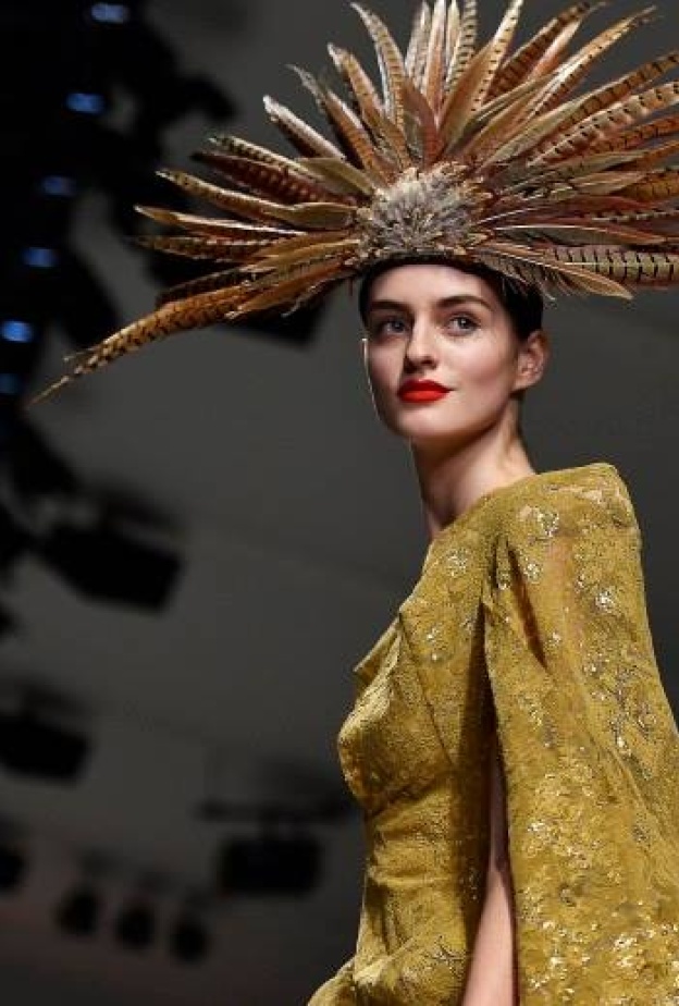 غرابة التصميم مع بداية انطلاق أسبوع الموضة في لندن