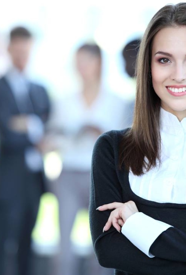 لهذه الأسباب تجنبي الإبتسامة المزيفة