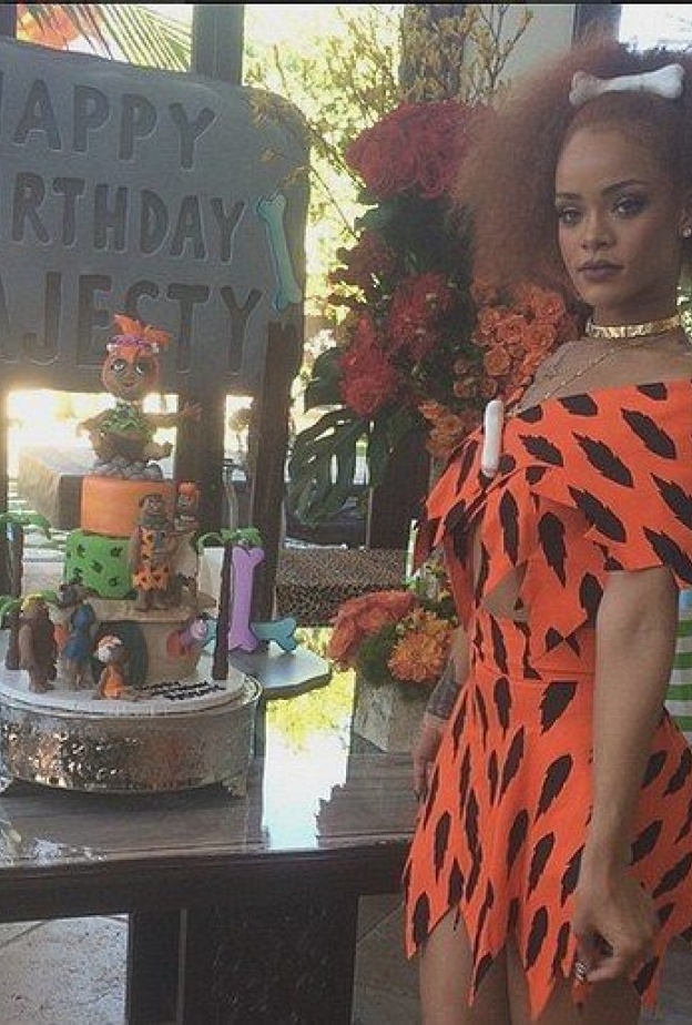 ريهانا تحتفل على طريقتها الخاصة بعيد ميلاد قريبها