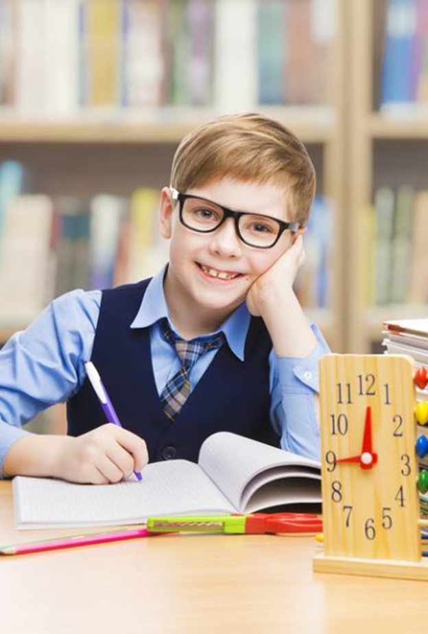 بهذه الخطوات الفعالة يدخل الطفل تدريجيا في روتين الدراسة