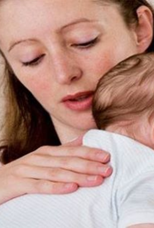 هل من الضروري أن يتجشأ الطفل بعد كل رضعة؟